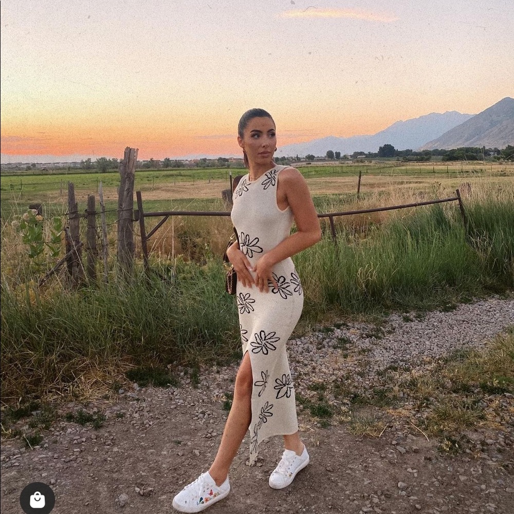 SOLD: Daisy Midi Dress